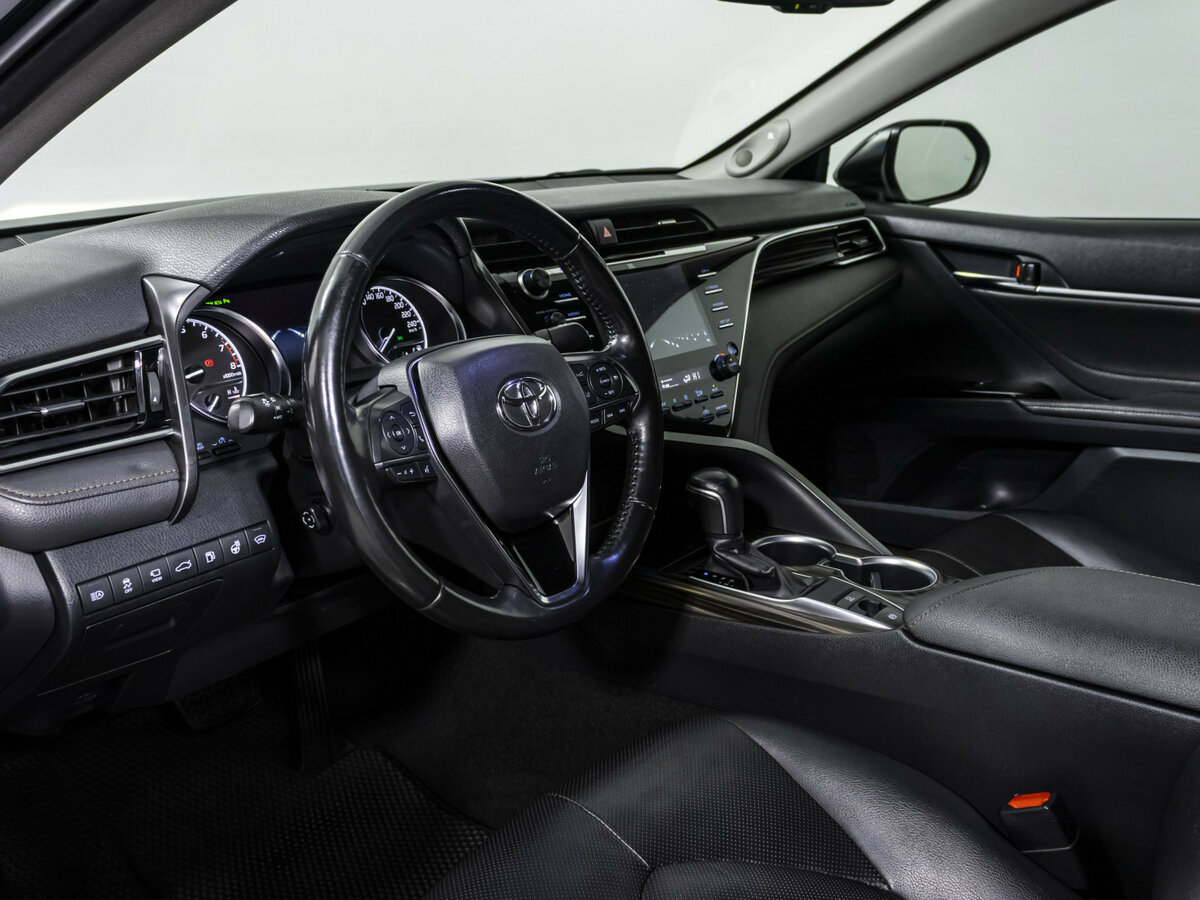 Купить Toyota Camry с пробегом. Фото: #7