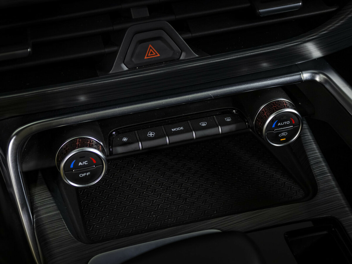 Купить Geely Tugella с пробегом. Фото: #12