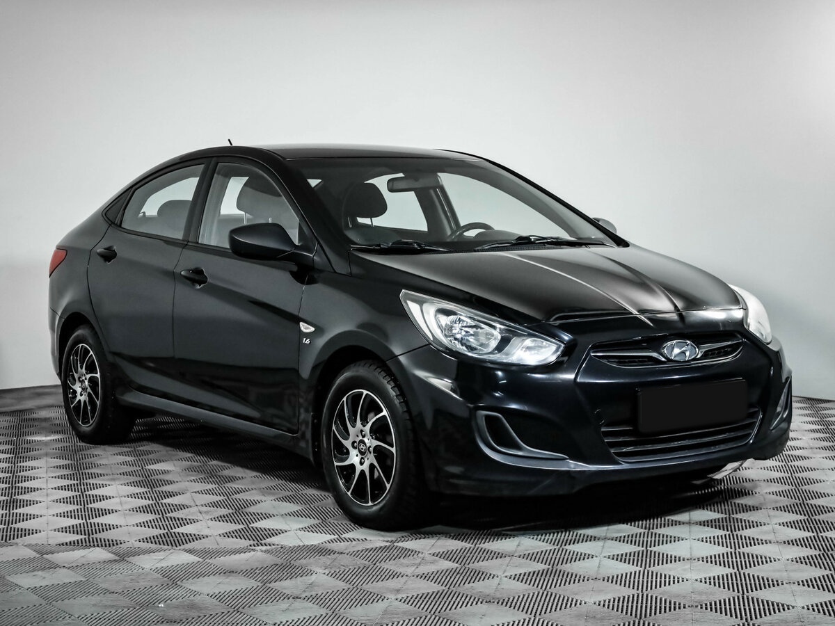 Купить Hyundai Solaris с пробегом. Фото: #2