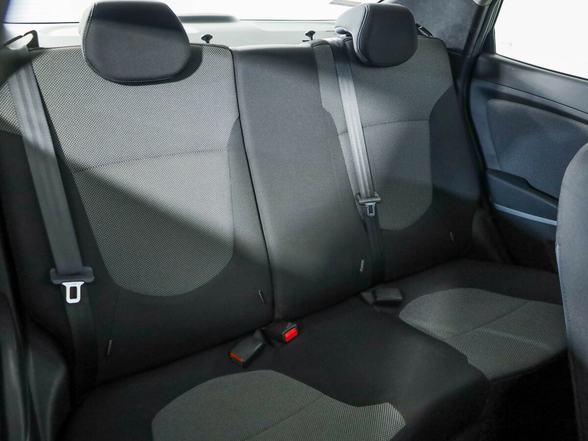 Купить Hyundai Solaris с пробегом. Фото: #24