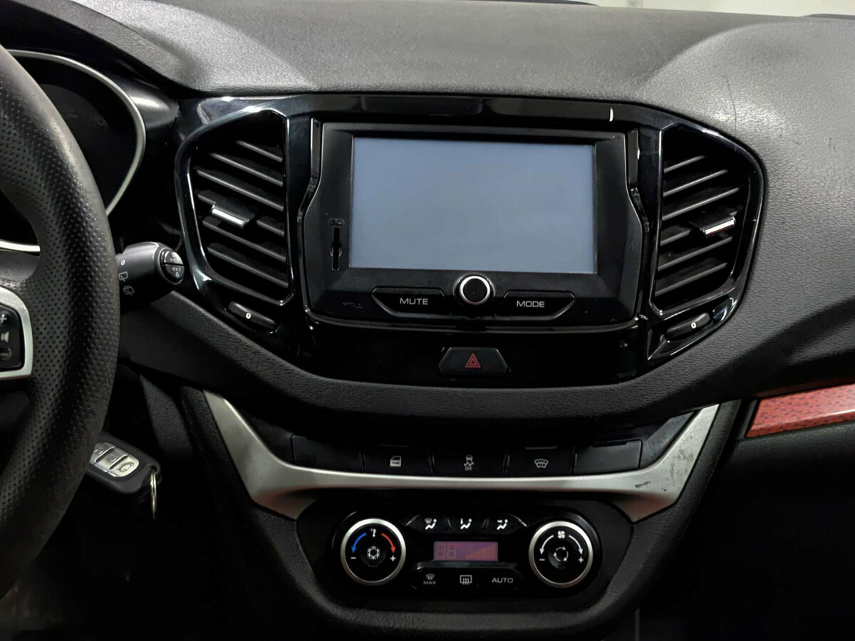 Купить Lada (ВАЗ) Vesta с пробегом. Фото: #14