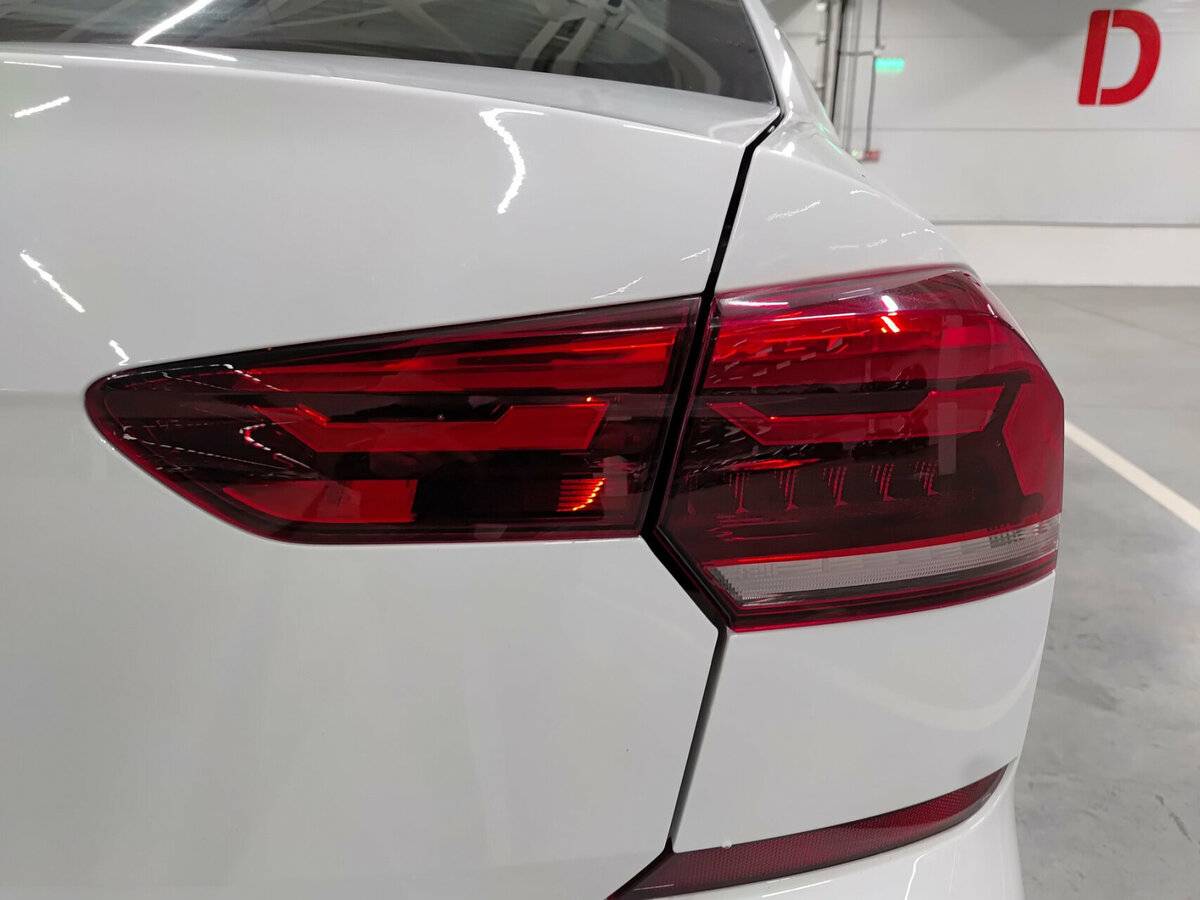 Купить Volkswagen Polo с пробегом. Фото: #8