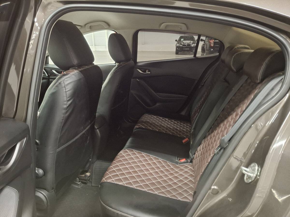 Купить Mazda 3 с пробегом. Фото: #11