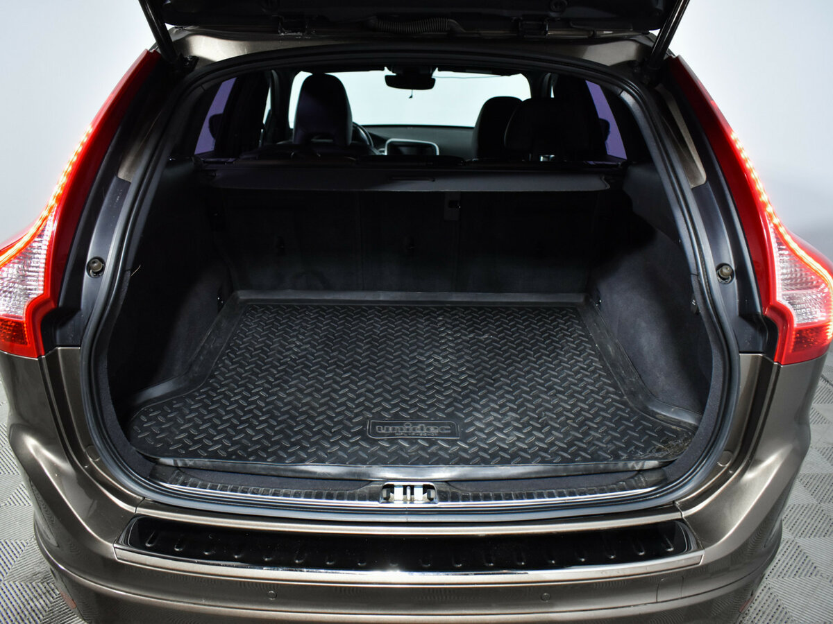 Купить Volvo XC60 с пробегом. Фото: #17