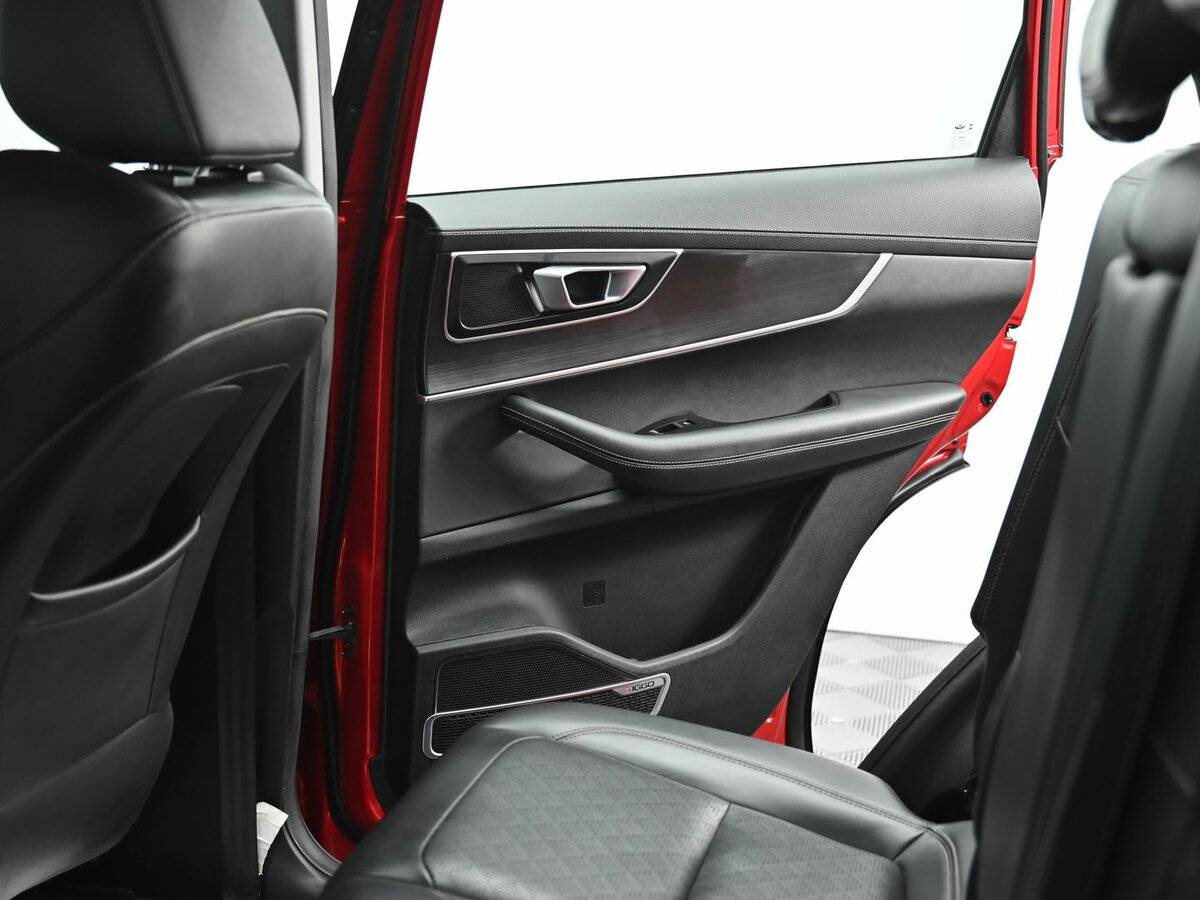 Купить Chery Tiggo 8 с пробегом. Фото: #17