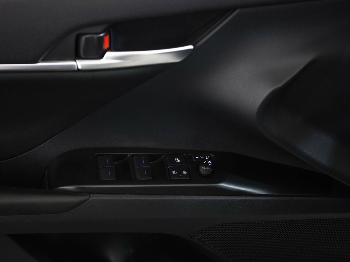 Купить Toyota Camry с пробегом. Фото: #6