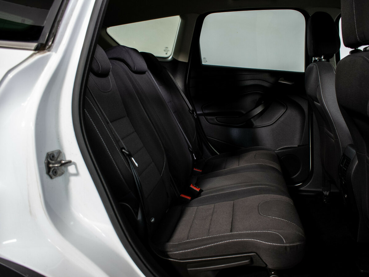 Купить Ford Kuga с пробегом. Фото: #6