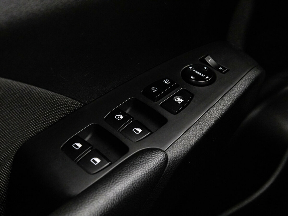 Купить Hyundai Solaris с пробегом. Фото: #14