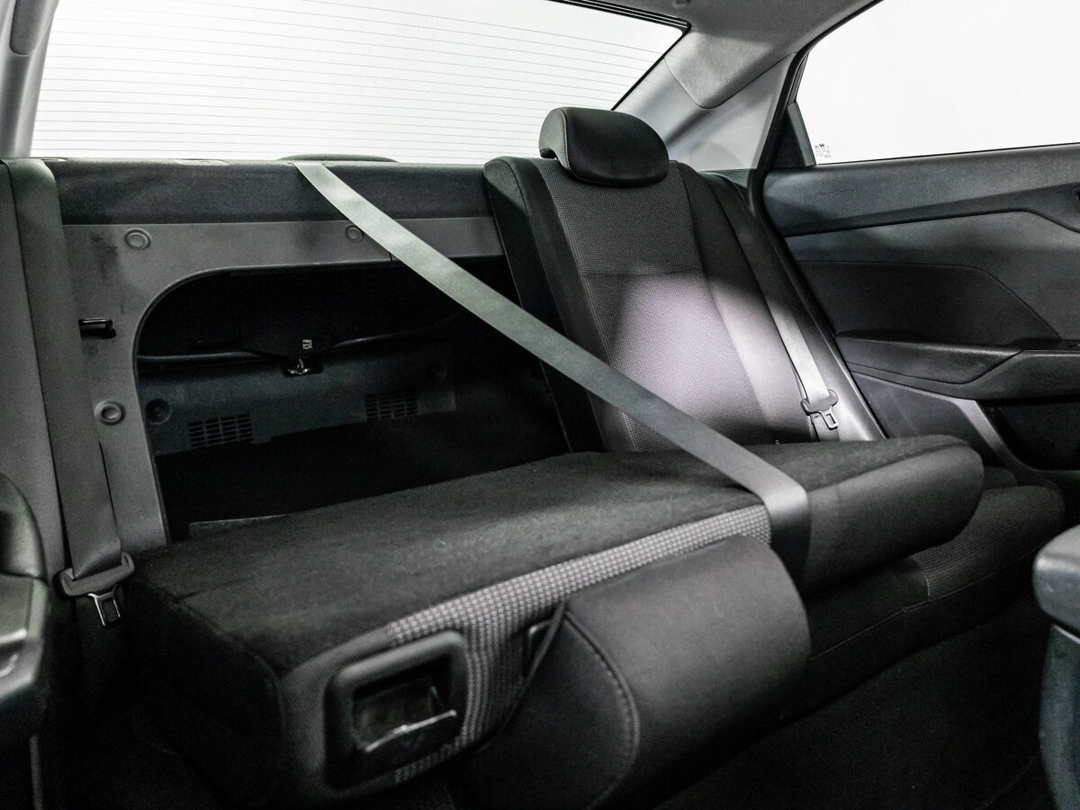 Купить Hyundai Solaris с пробегом. Фото: #19