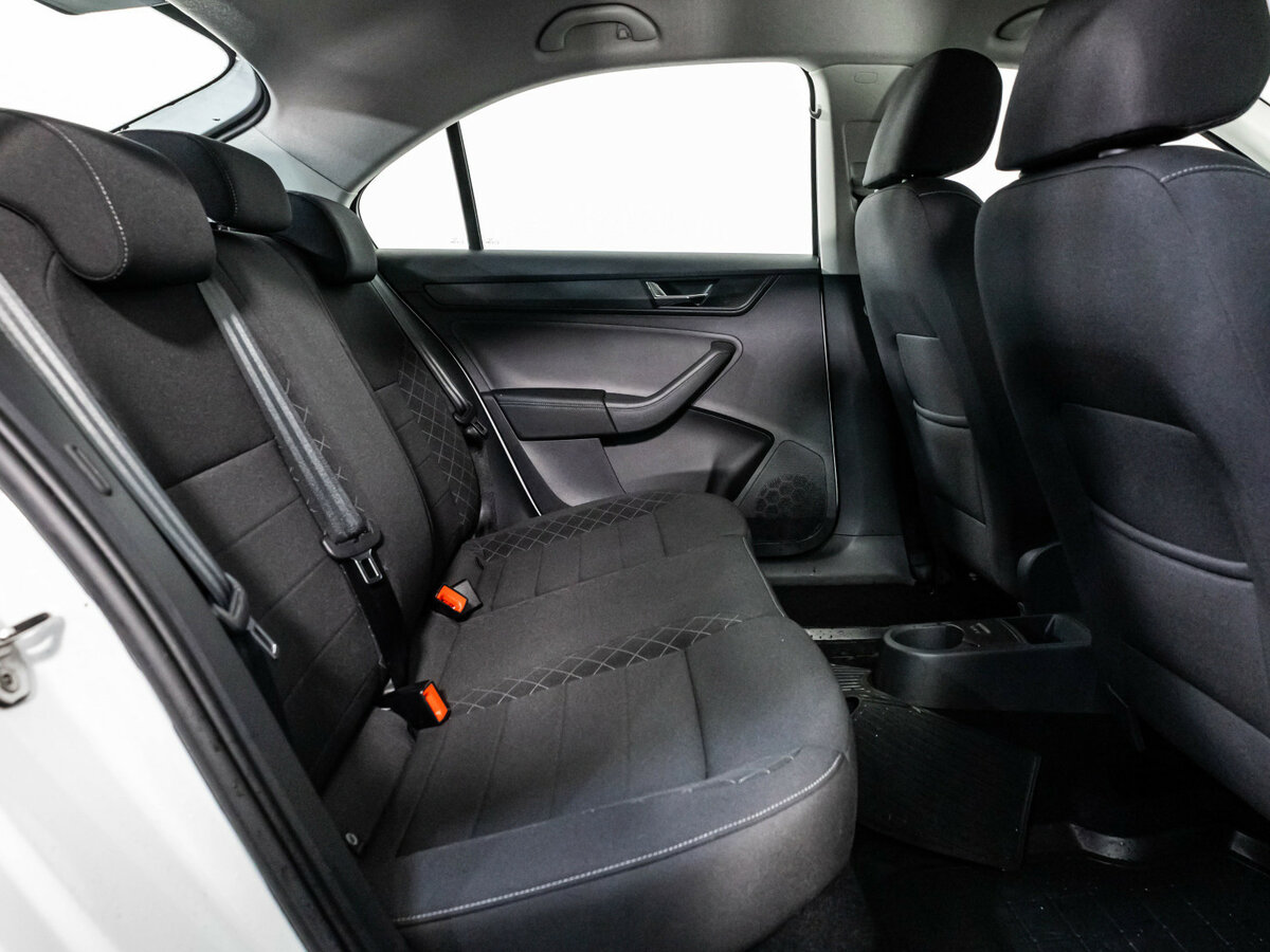 Купить Skoda Rapid с пробегом. Фото: #13