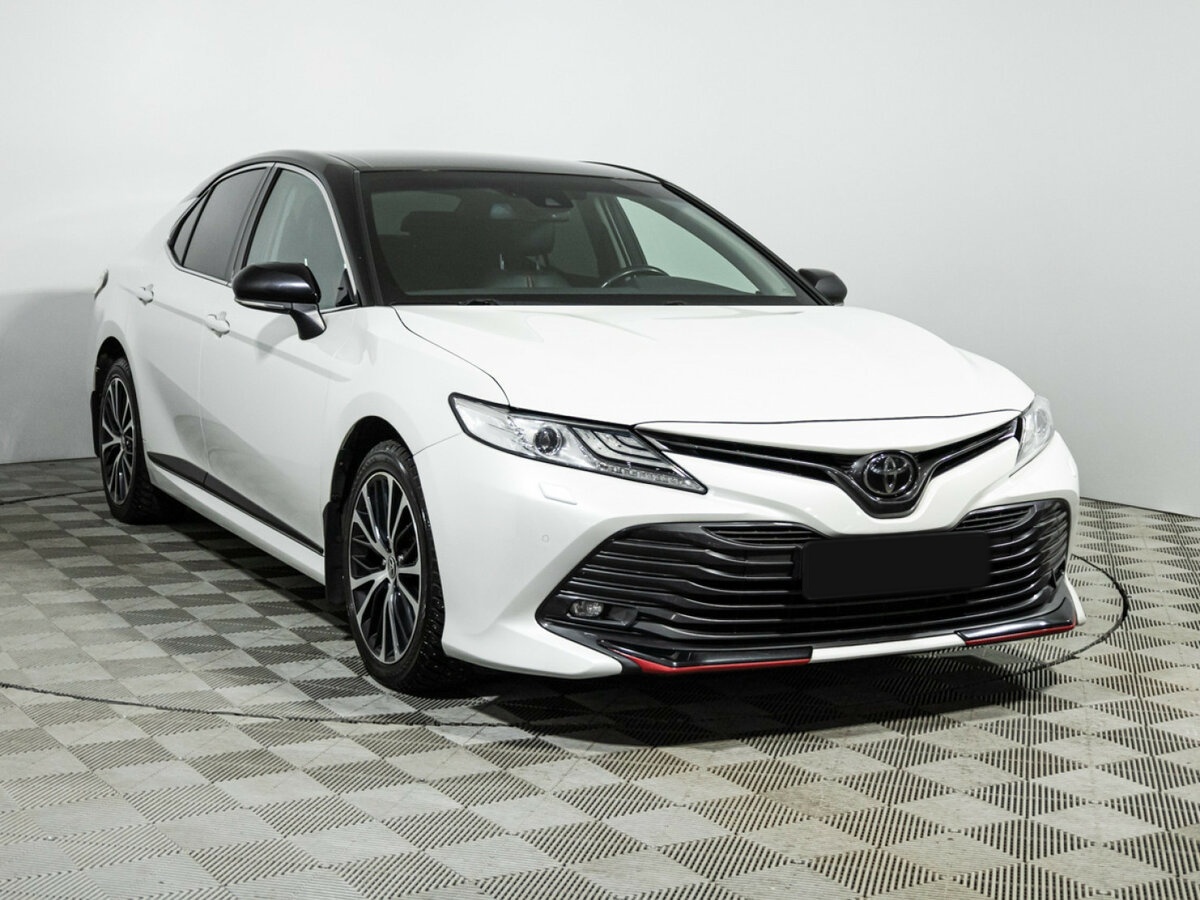 Купить Toyota Camry с пробегом. Фото: #2