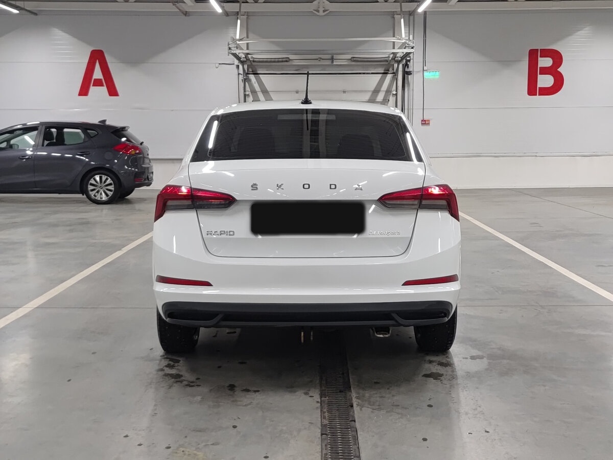 Купить Skoda Rapid с пробегом. Фото: #5