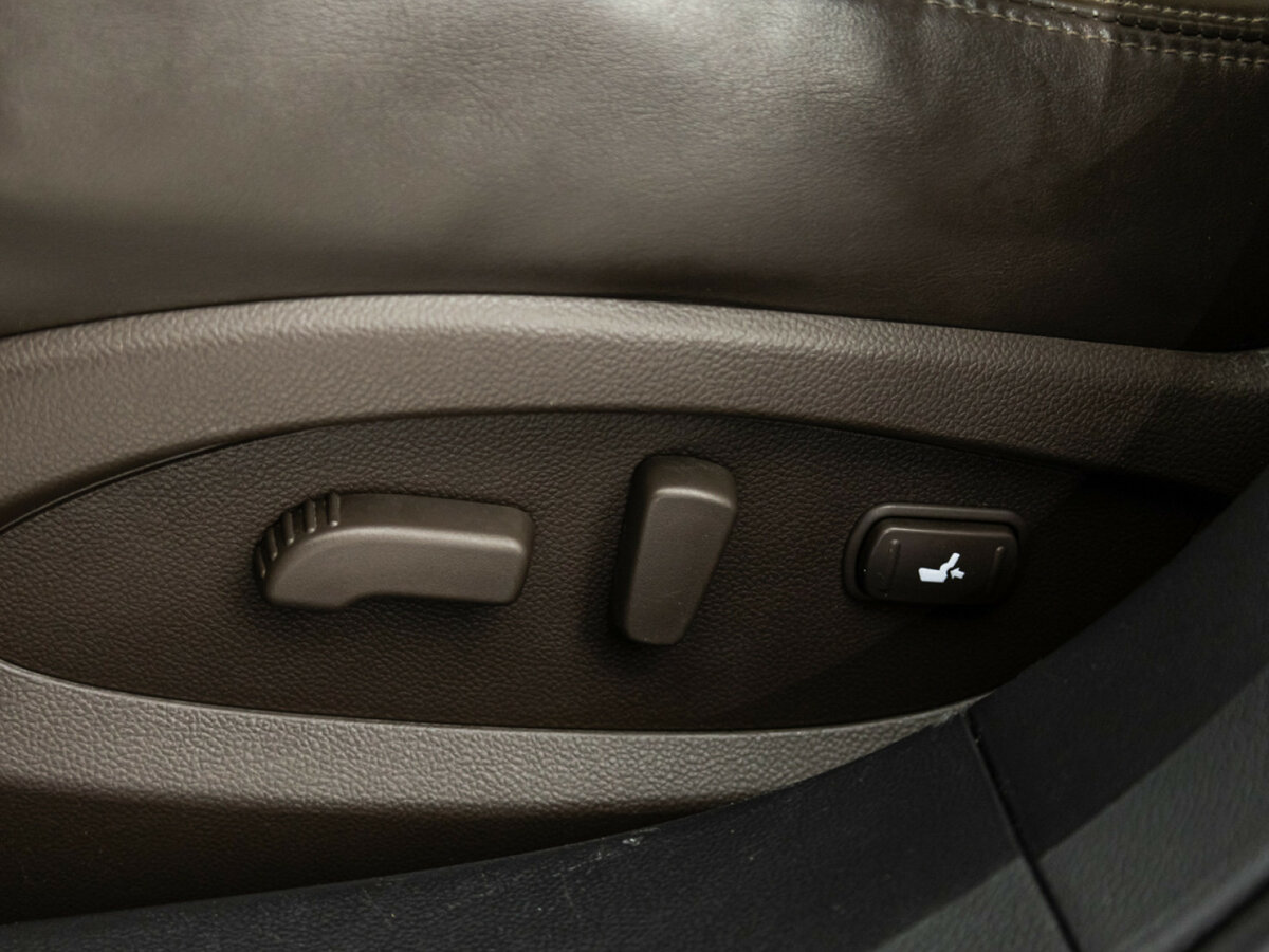 Купить Infiniti FX с пробегом. Фото: #13