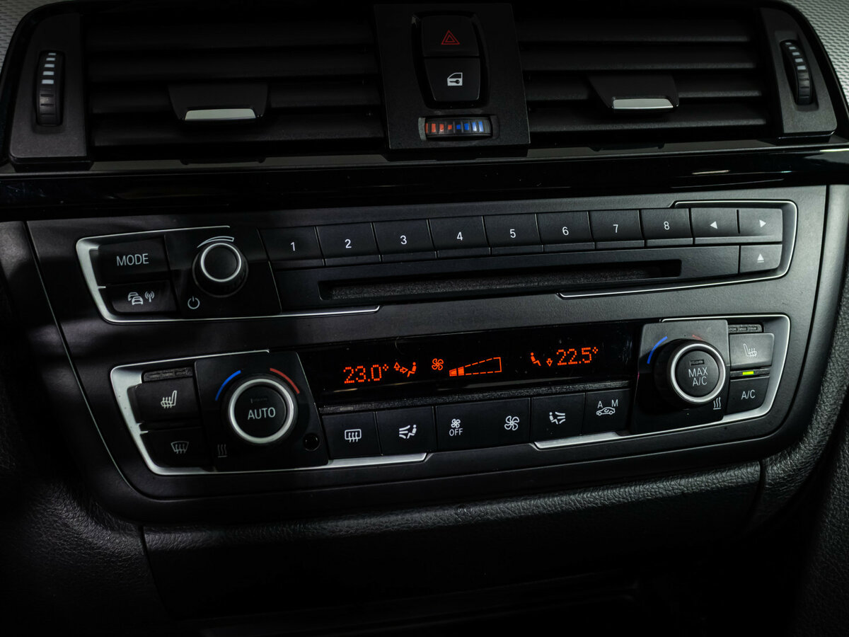 Купить BMW 3 серии с пробегом. Фото: #12