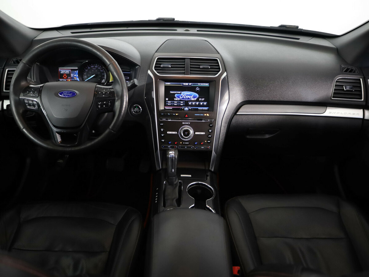 Купить Ford Explorer с пробегом. Фото: #8