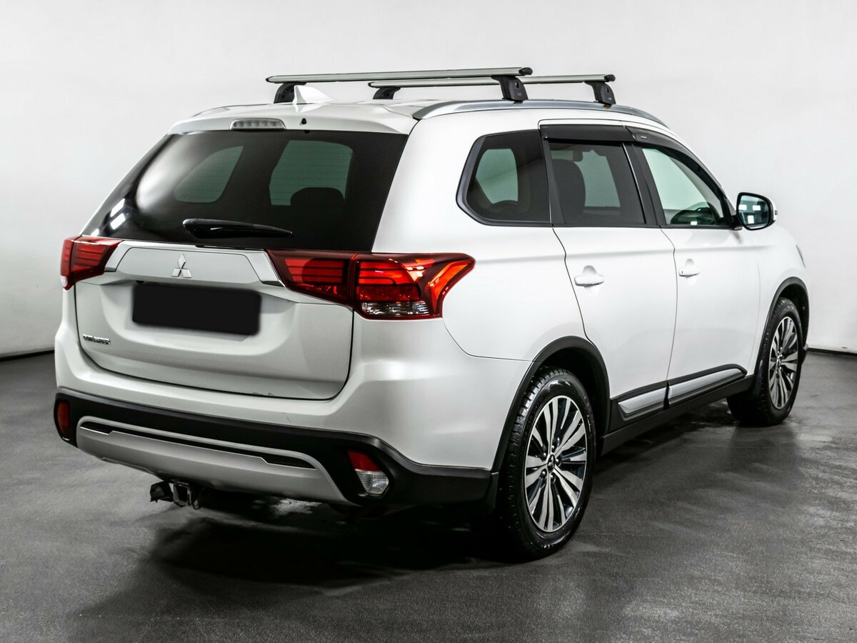 Купить Mitsubishi Outlander с пробегом. Фото: #4