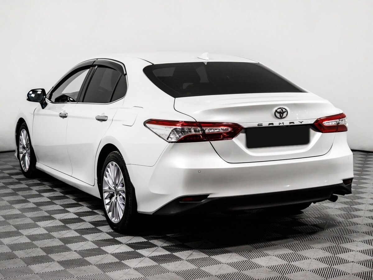Купить Toyota Camry с пробегом. Фото: #6