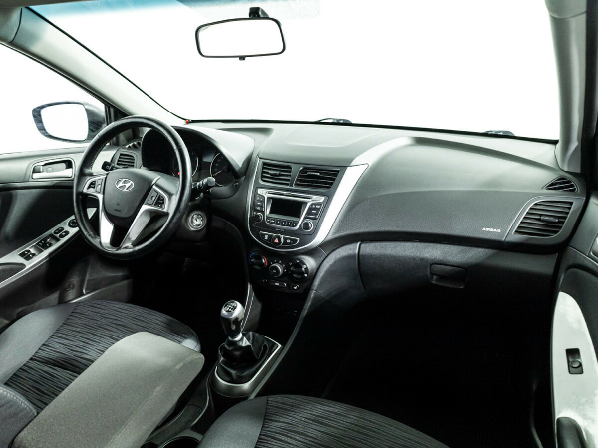 Купить Hyundai Solaris с пробегом. Фото: #8