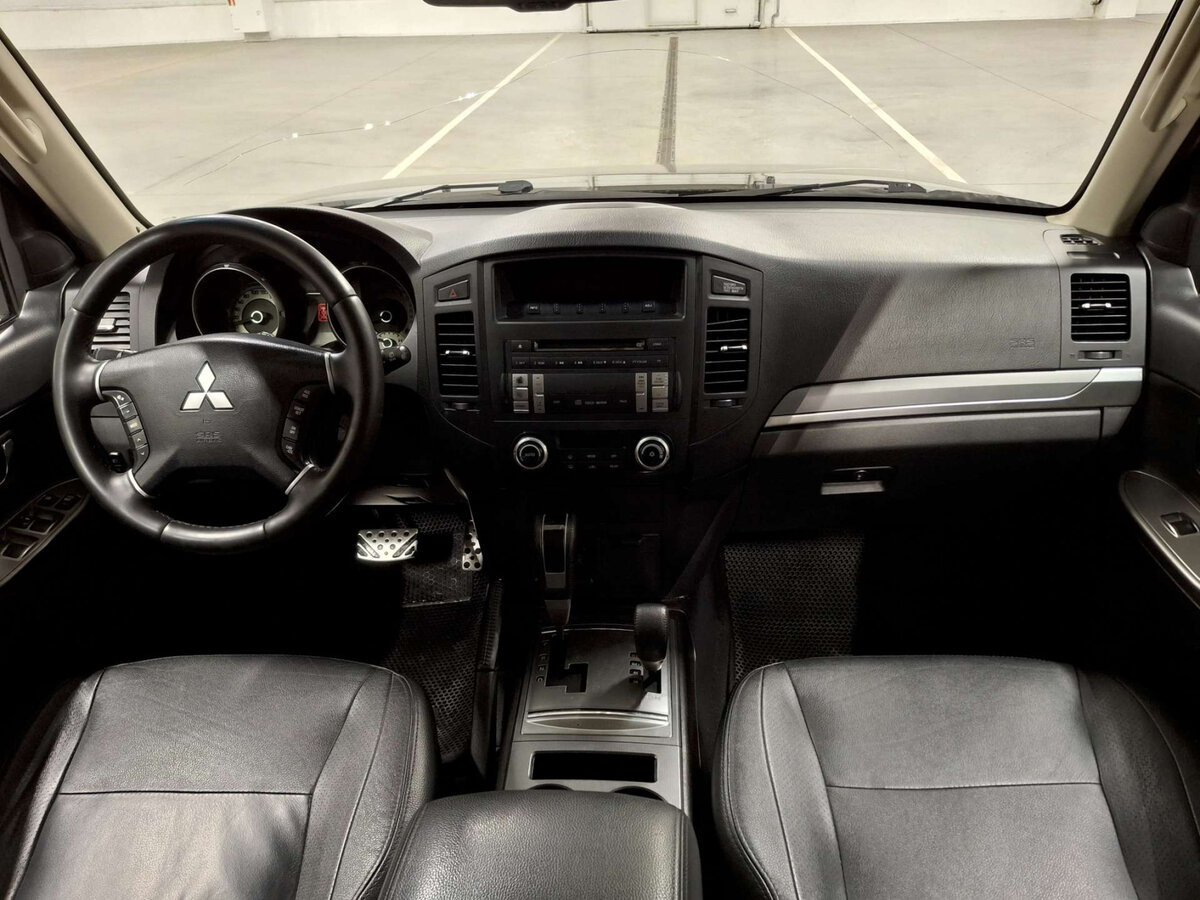 Купить Mitsubishi Pajero с пробегом. Фото: #13