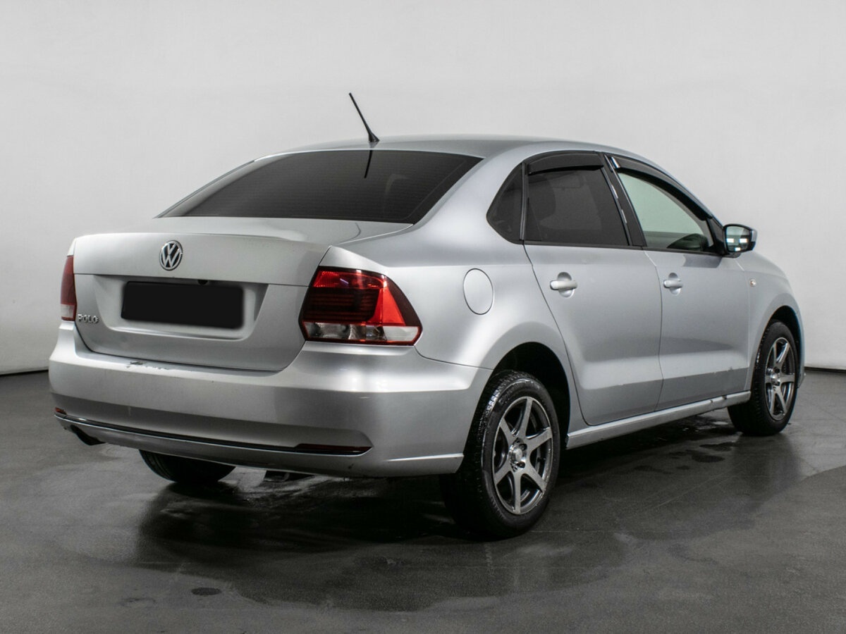 Купить Volkswagen Polo с пробегом. Фото: #4