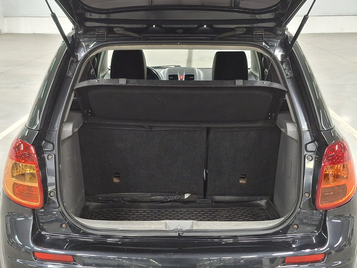 Купить Suzuki SX4 с пробегом. Фото: #9