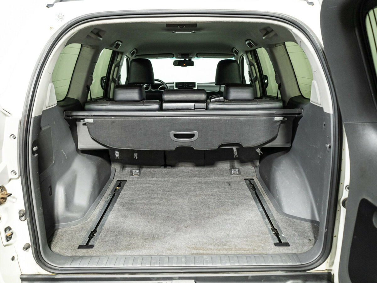 Купить Toyota Land Cruiser Prado с пробегом. Фото: #23