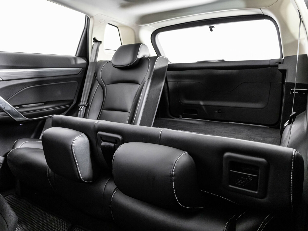 Купить Geely Atlas Pro с пробегом. Фото: #23