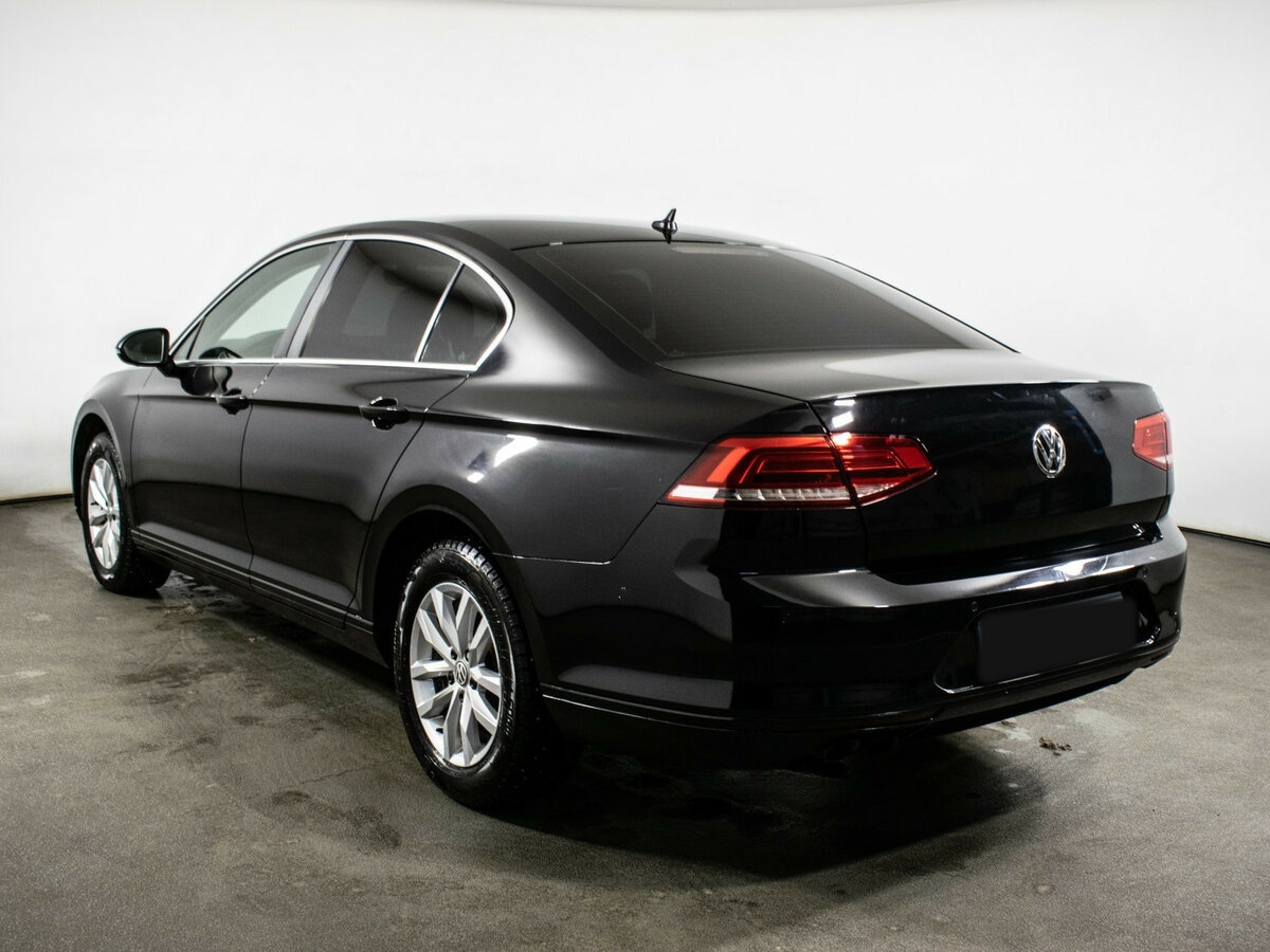 Купить Volkswagen Passat с пробегом. Фото: #6