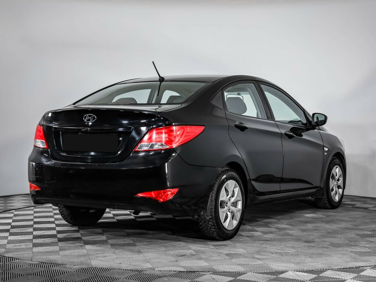 Купить Hyundai Solaris с пробегом. Фото: #4