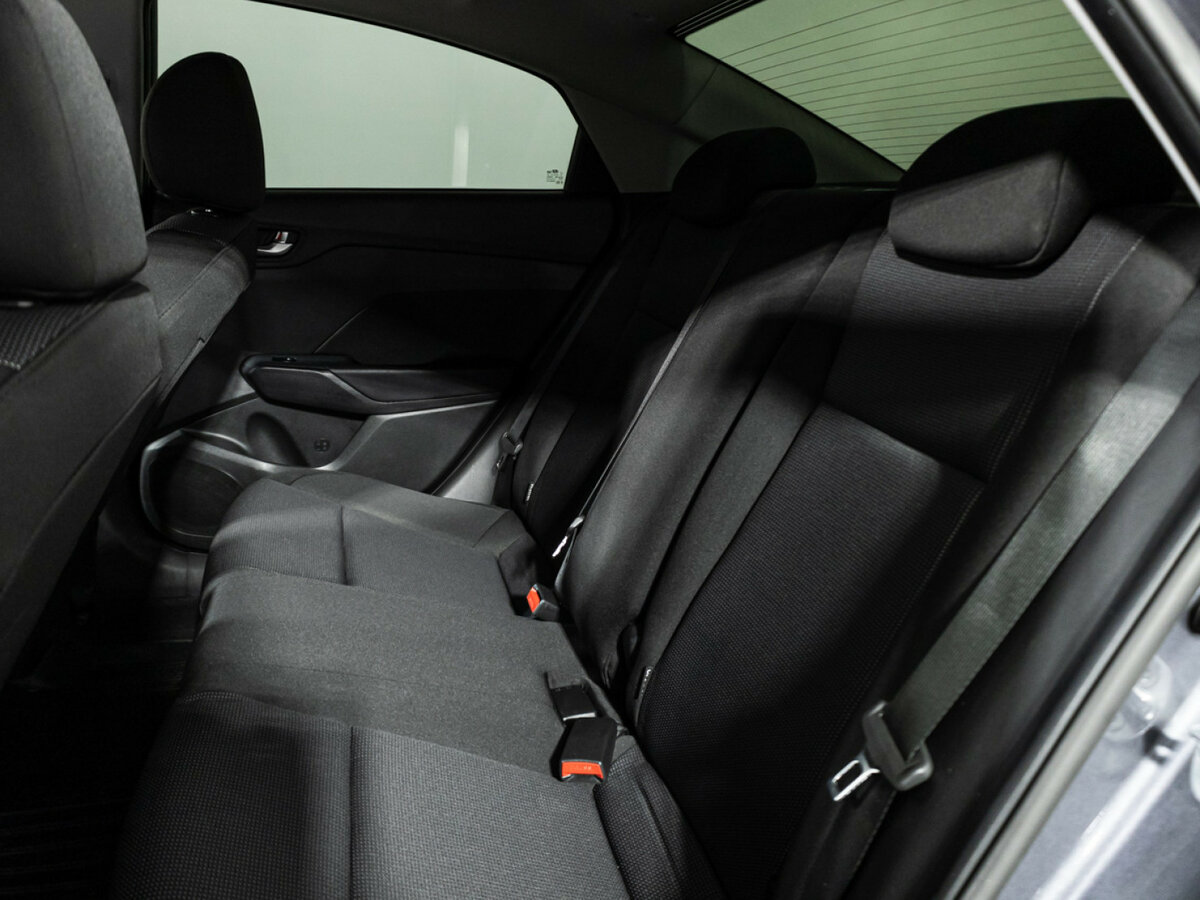 Купить Hyundai Solaris с пробегом. Фото: #9