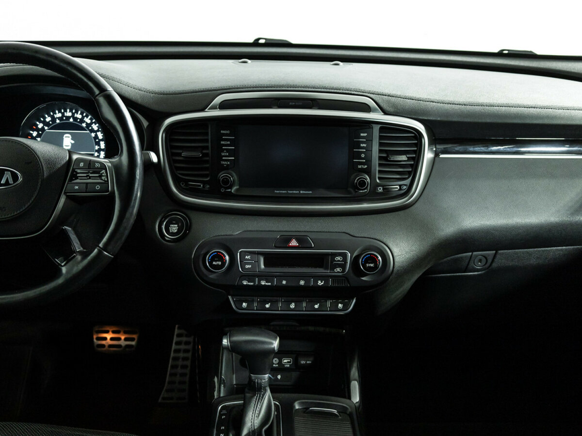 Купить Kia Sorento с пробегом. Фото: #11