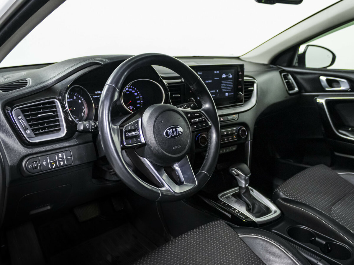 Купить Kia Ceed с пробегом. Фото: #8
