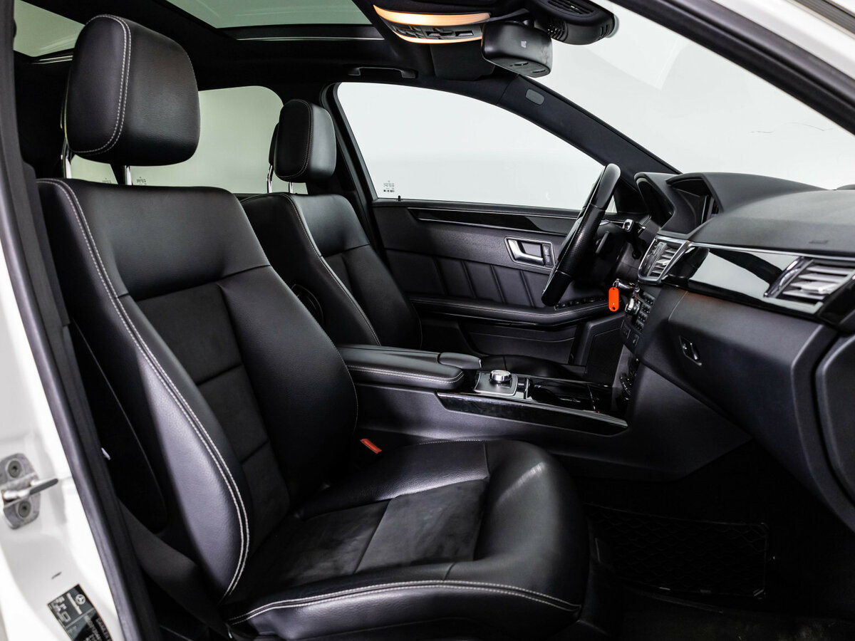 Купить Mercedes-Benz E-Класс с пробегом. Фото: #13