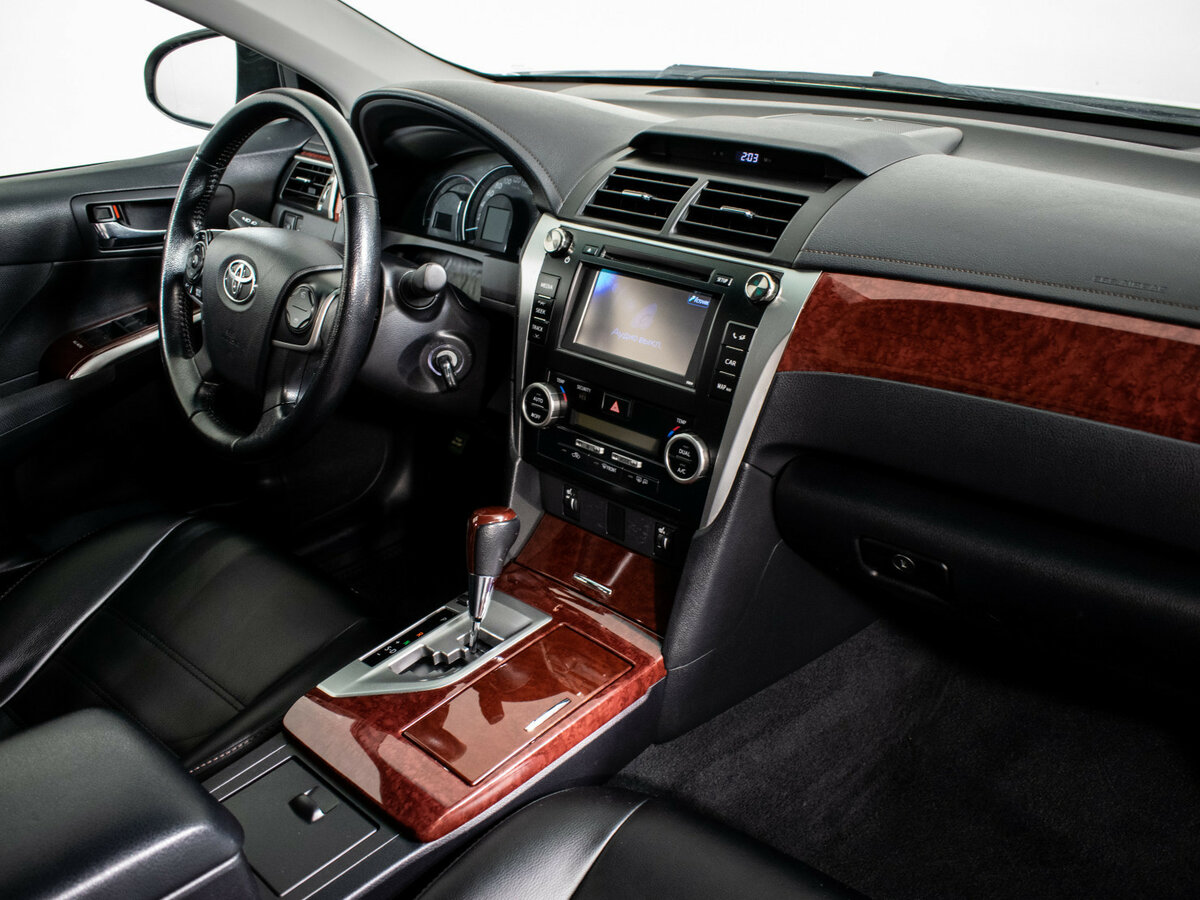 Купить Toyota Camry с пробегом. Фото: #7
