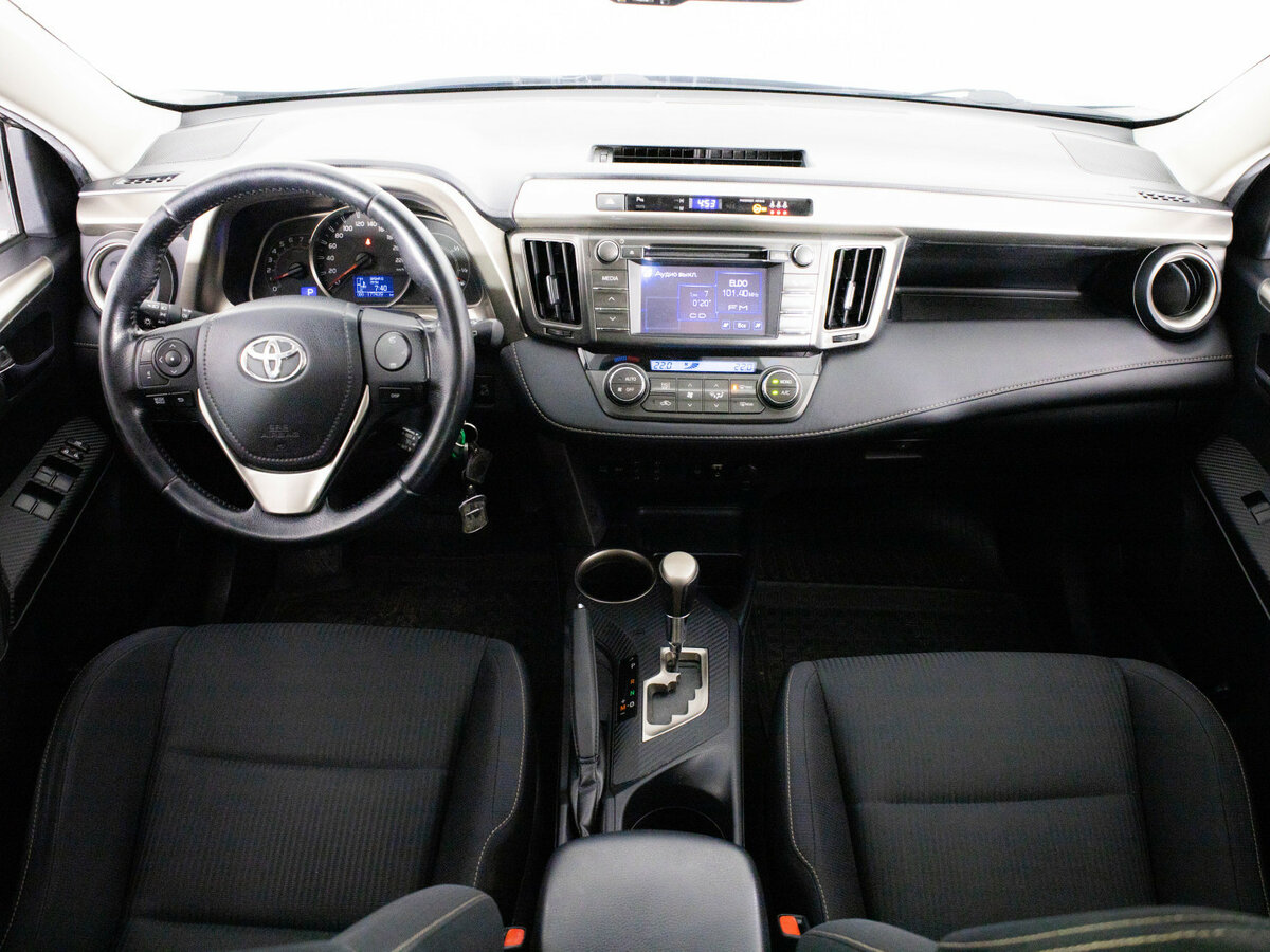 Купить Toyota RAV4 с пробегом. Фото: #10