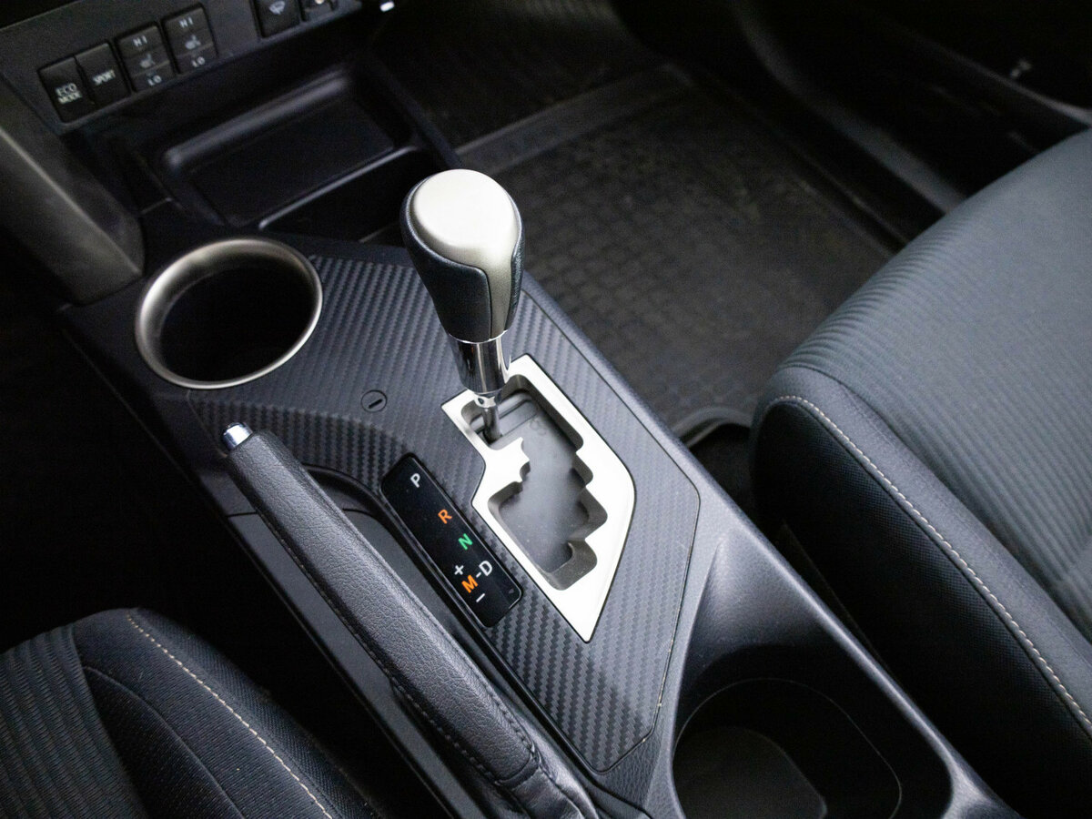 Купить Toyota RAV4 с пробегом. Фото: #16
