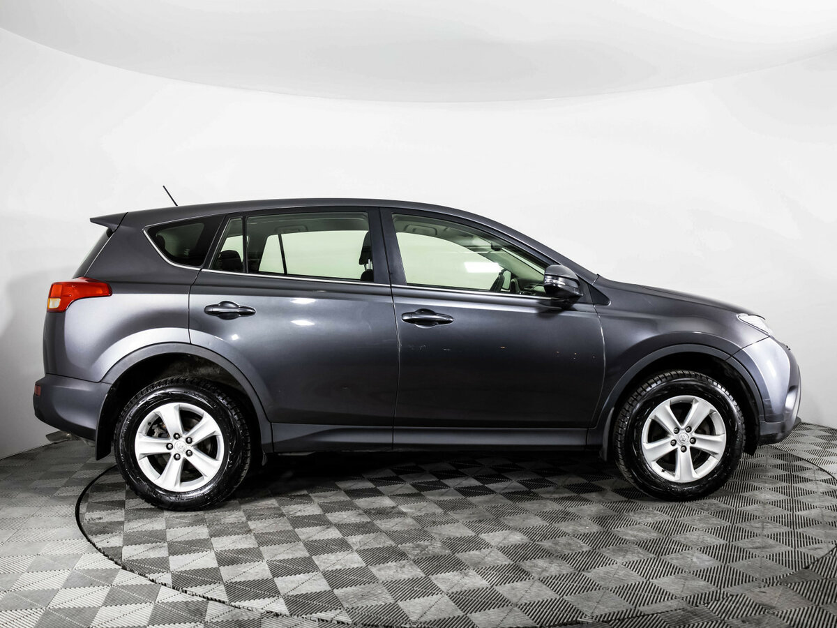 Купить Toyota RAV4 с пробегом. Фото: #3