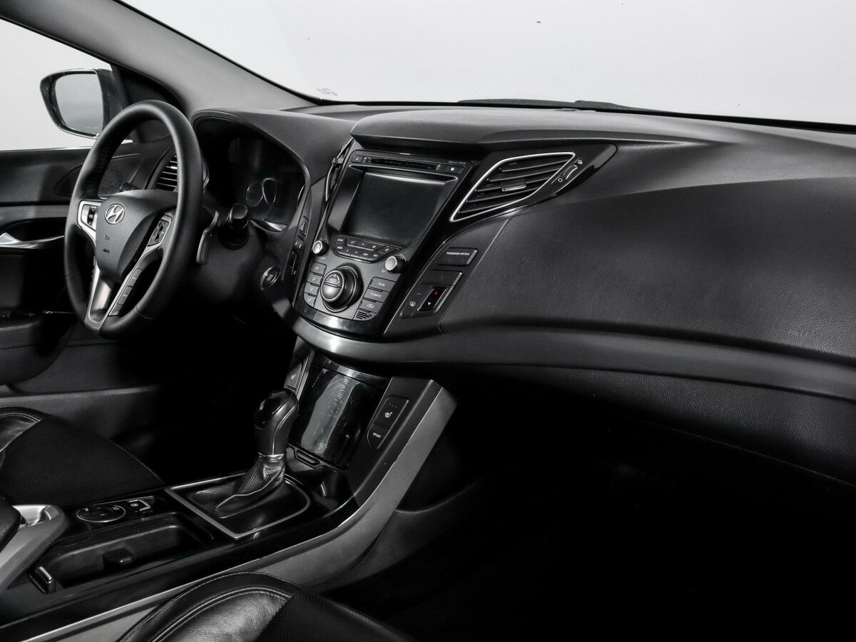 Купить Hyundai i40 с пробегом. Фото: #6