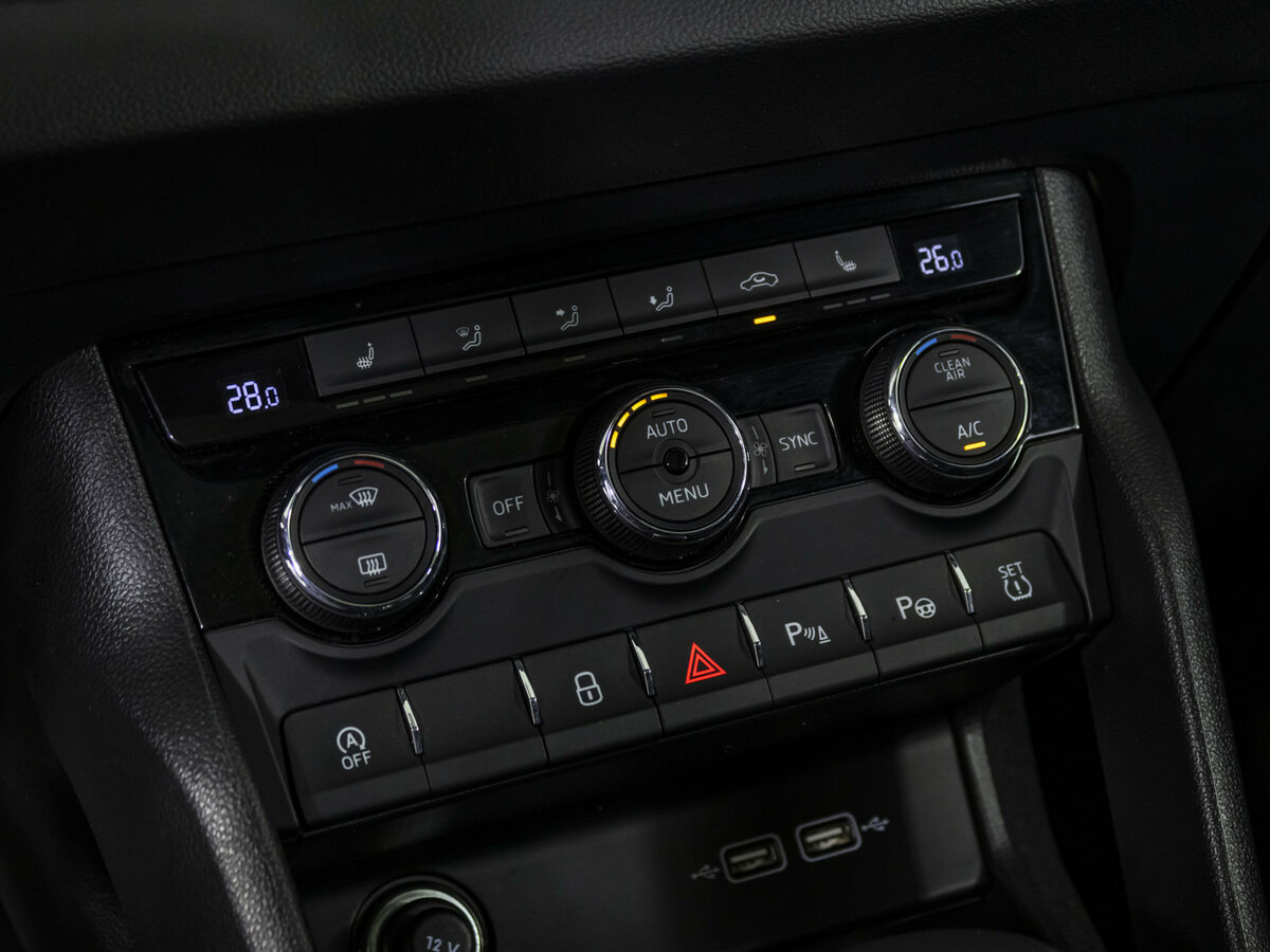 Купить Skoda Karoq с пробегом. Фото: #12