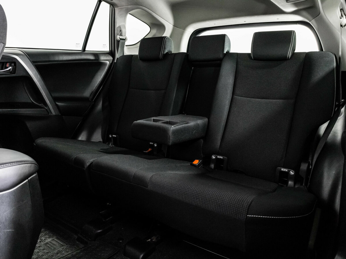 Купить Toyota RAV4 с пробегом. Фото: #16