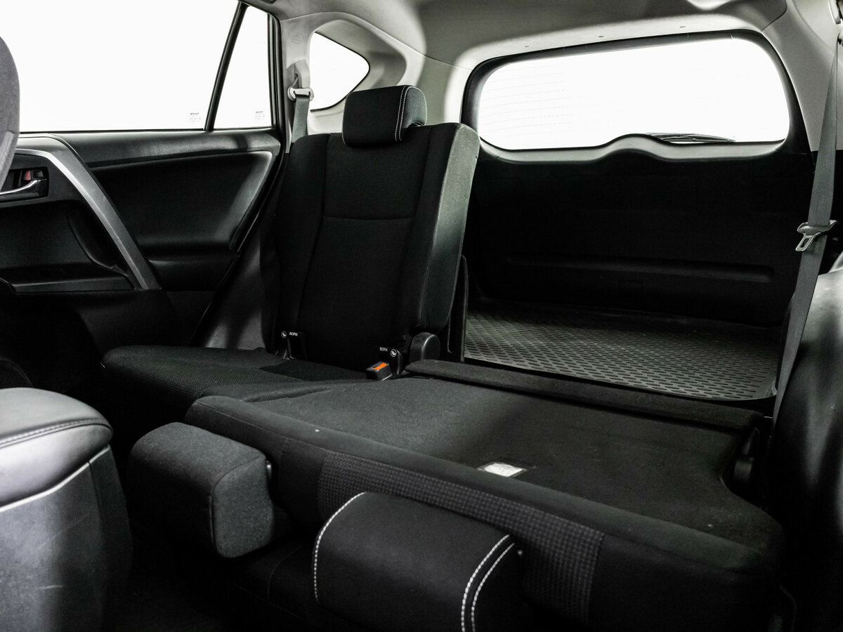 Купить Toyota RAV4 с пробегом. Фото: #17