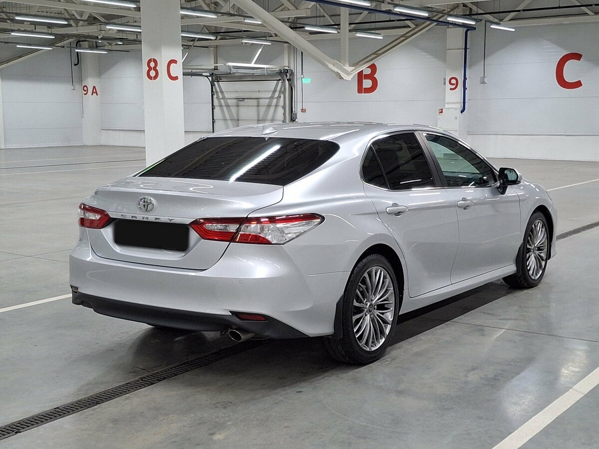 Купить Toyota Camry с пробегом. Фото: #4