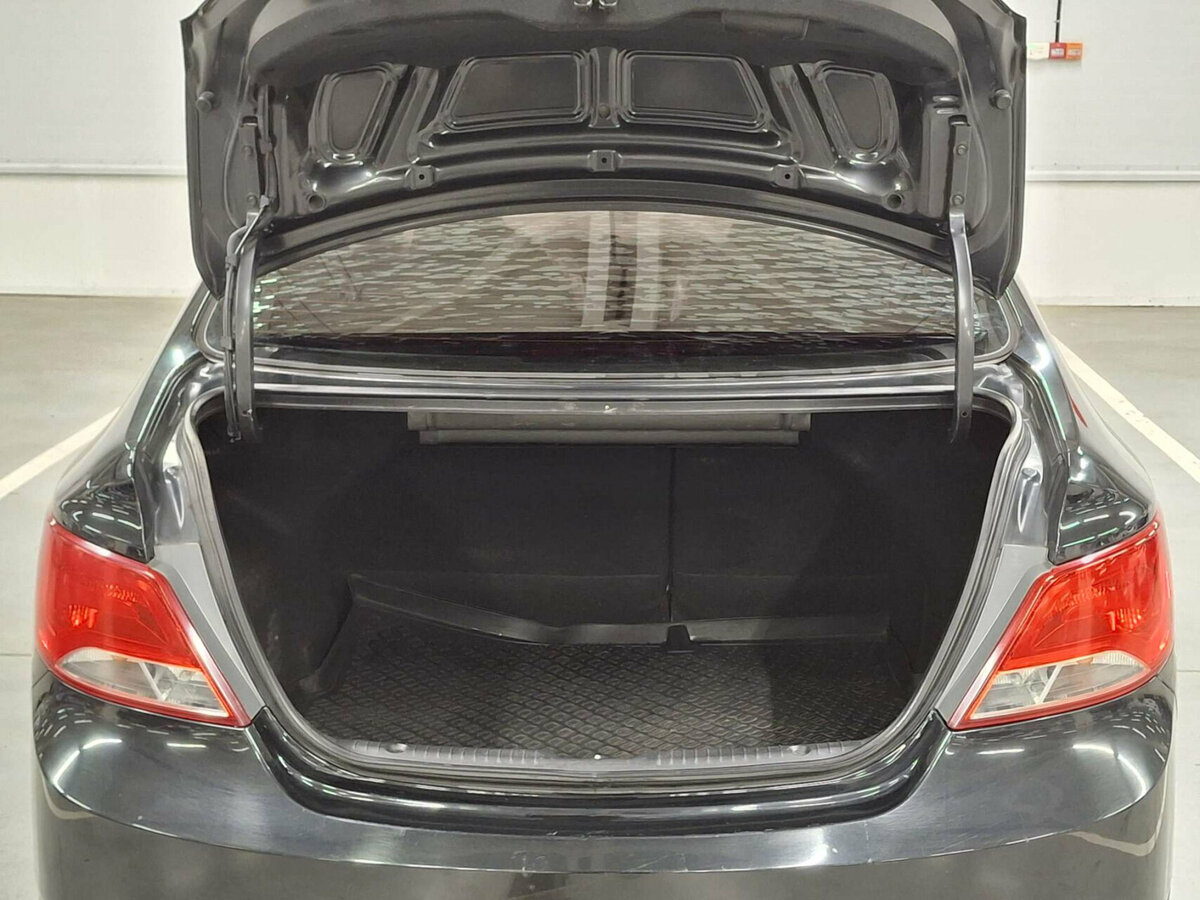 Купить Hyundai Solaris с пробегом. Фото: #9