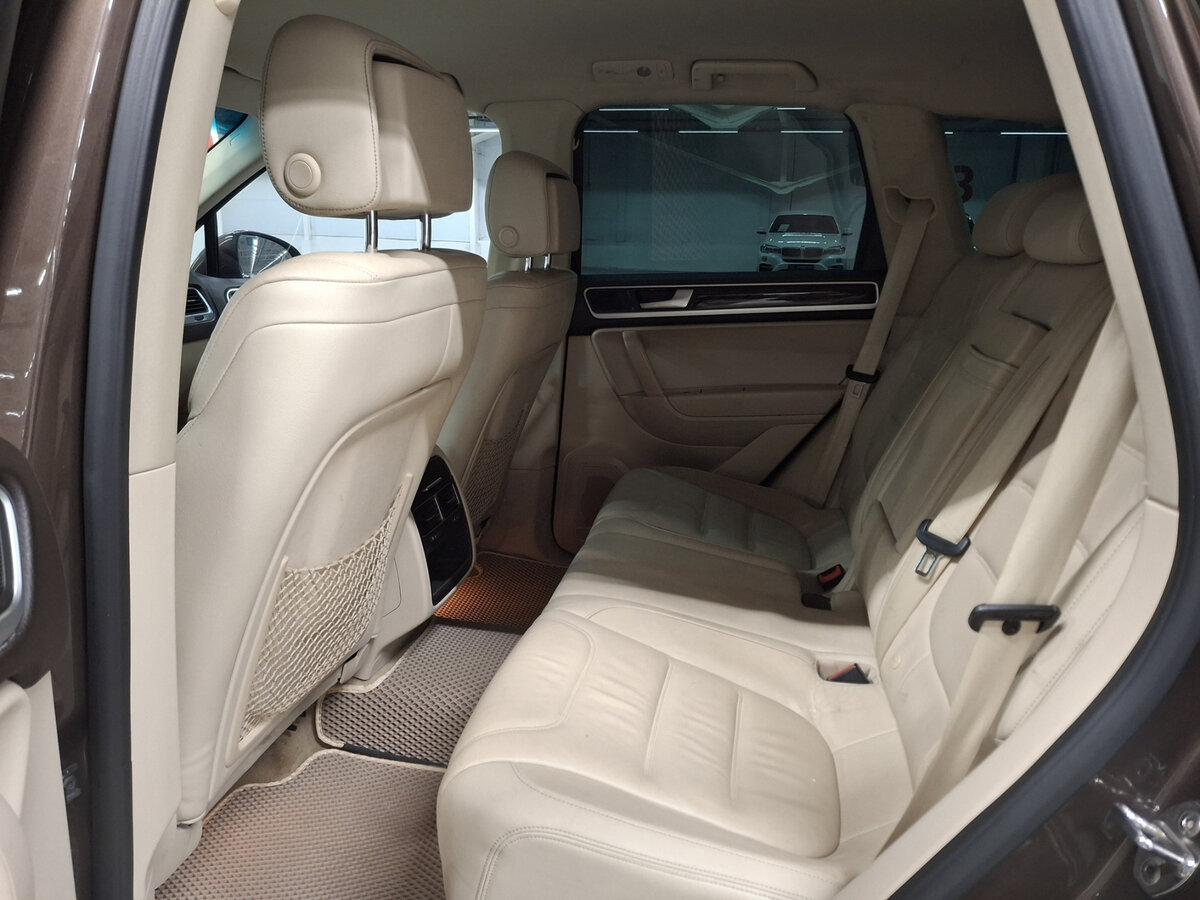 Купить Volkswagen Touareg с пробегом. Фото: #11