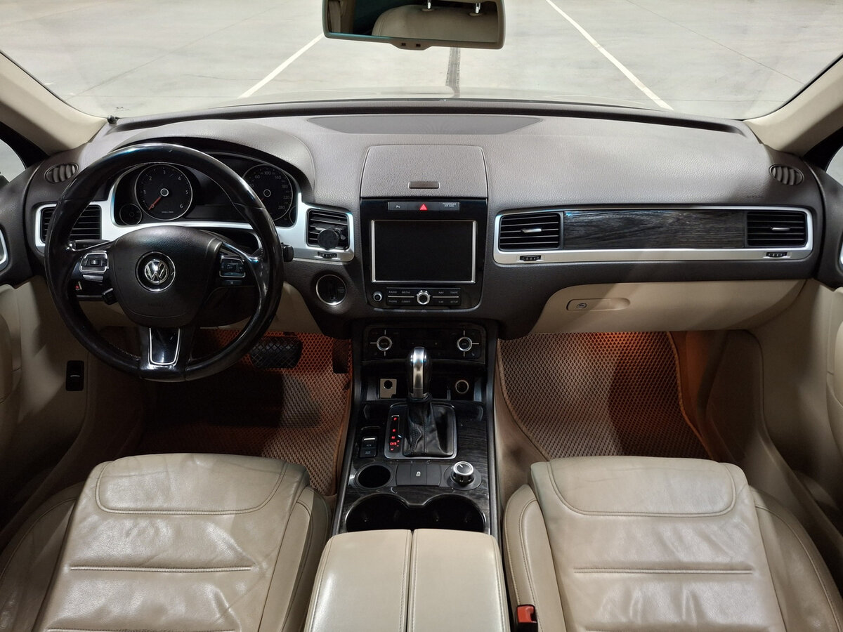 Купить Volkswagen Touareg с пробегом. Фото: #13